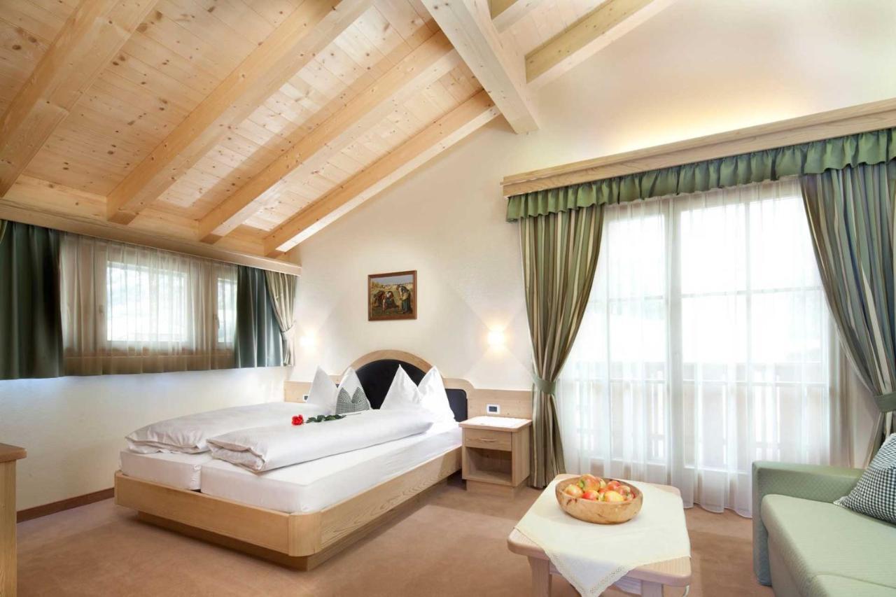 Garni Gran Pre Bed & Breakfast Корвара ин Бадия Екстериор снимка