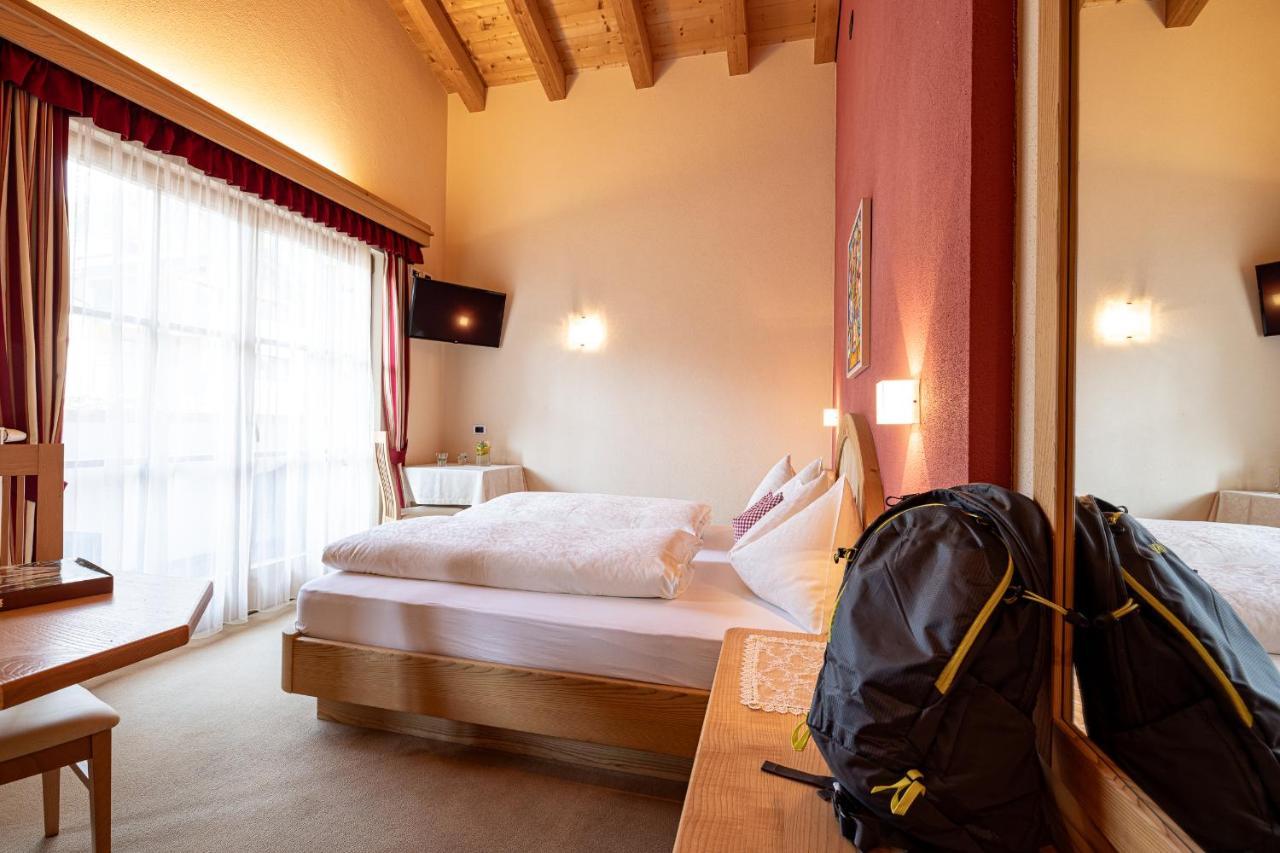 Garni Gran Pre Bed & Breakfast Корвара ин Бадия Екстериор снимка